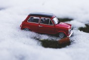 大利好！車市、股市都“沸騰”了！汽車以舊換新補貼來了，買新能源乘用車補2萬元！有車企已迅速跟進