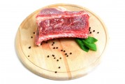 夢(mèng)到切豬肉，解析夢(mèng)境中的深層含義，夢(mèng)境解析，切豬肉的深層含義