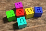 改寫為免費(fèi)游戲？這是一個(gè)讓許多人爭(zhēng)論不休的話題。為什么我們不能將所有類型的游戲都轉(zhuǎn)變?yōu)槊赓M(fèi)游戲呢？盡管許多偉大的游戲仍然需要付費(fèi)購買，但越來越多的玩家開始接受免費(fèi)游戲的可能性。，免費(fèi)游戲是否真正有益于游戲產(chǎn)業(yè)?