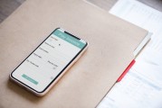 iPhone上的大型免費游戲，探索創(chuàng)新與挑戰(zhàn)，智能手機的多任務(wù)體驗，探索創(chuàng)新與挑戰(zhàn)的游戲應(yīng)用