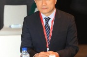 愛康集團創(chuàng)始人、董事長兼CEO張黎剛出席年度管理大會