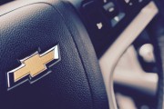 特斯拉因安全氣囊問(wèn)題在美召回294輛汽車(chē)
