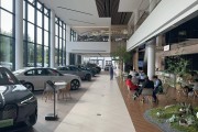 年度回顧與展望｜4000家4S店或?qū)⑼耸?，汽?chē)經(jīng)銷(xiāo)商面臨生死關(guān)頭
