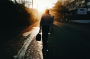 夢(mèng)中的驚險(xiǎn)之旅——一次撞車夢(mèng)的深度解析，夢(mèng)中的驚險(xiǎn)之旅，撞車夢(mèng)的深度解析
