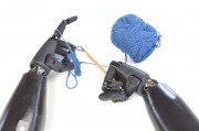 智元：發(fā)布 5 款商用人形機(jī)器人新品 量產(chǎn)開(kāi)啟