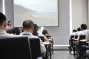 揭秘招聘網(wǎng)站排名，知乎如何成為職場(chǎng)人士的新寵？，知乎，揭秘職場(chǎng)招聘新趨勢(shì)，如何逆襲成為熱門平臺(tái)？