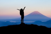 女人夢到井，深邃的夢境與內(nèi)心的探索