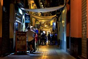 在享受美食的同時(shí)，開啟一段趣味餐廳經(jīng)營的奇妙旅程，趣味餐館經(jīng)營大挑戰(zhàn)，探索美食世界的創(chuàng)新與冒險(xiǎn)！揭秘如何經(jīng)營一家成功的餐廳