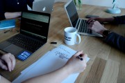 合伙企業(yè)怎么注冊(cè)，怎樣在合伙企業(yè)中注冊(cè)？步驟和需要的文件