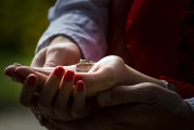 揭秘定制婚戒網(wǎng)站排名，如何挑選心儀的珠寶伴侶，定制婚戒網(wǎng)站大揭秘，挑選珠寶伴侶指南