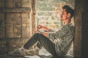 夢(mèng)中驚醒，朋友向我借錢