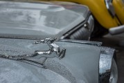 如何正確使用汽車杯架？這種設(shè)計有哪些實用功能？