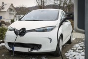 汽車(chē)早報(bào)｜問(wèn)界汽車(chē)?yán)塾?jì)交付量達(dá)70萬(wàn)輛 特斯拉下調(diào)香港Model 3售價(jià)