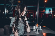 夢中的裸露之謎，我為何夢見自己沒衣服穿？
