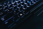 從手機游戲到電子書，一場從虛擬世界到現(xiàn)實生活的跨界體驗，虛擬與現(xiàn)實的交融，從手機游戲到電子書的一次跨界體驗