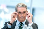 華爾街看美國新財長：財政鷹派、關稅步子料慢、仍會維持美聯(lián)儲獨立性