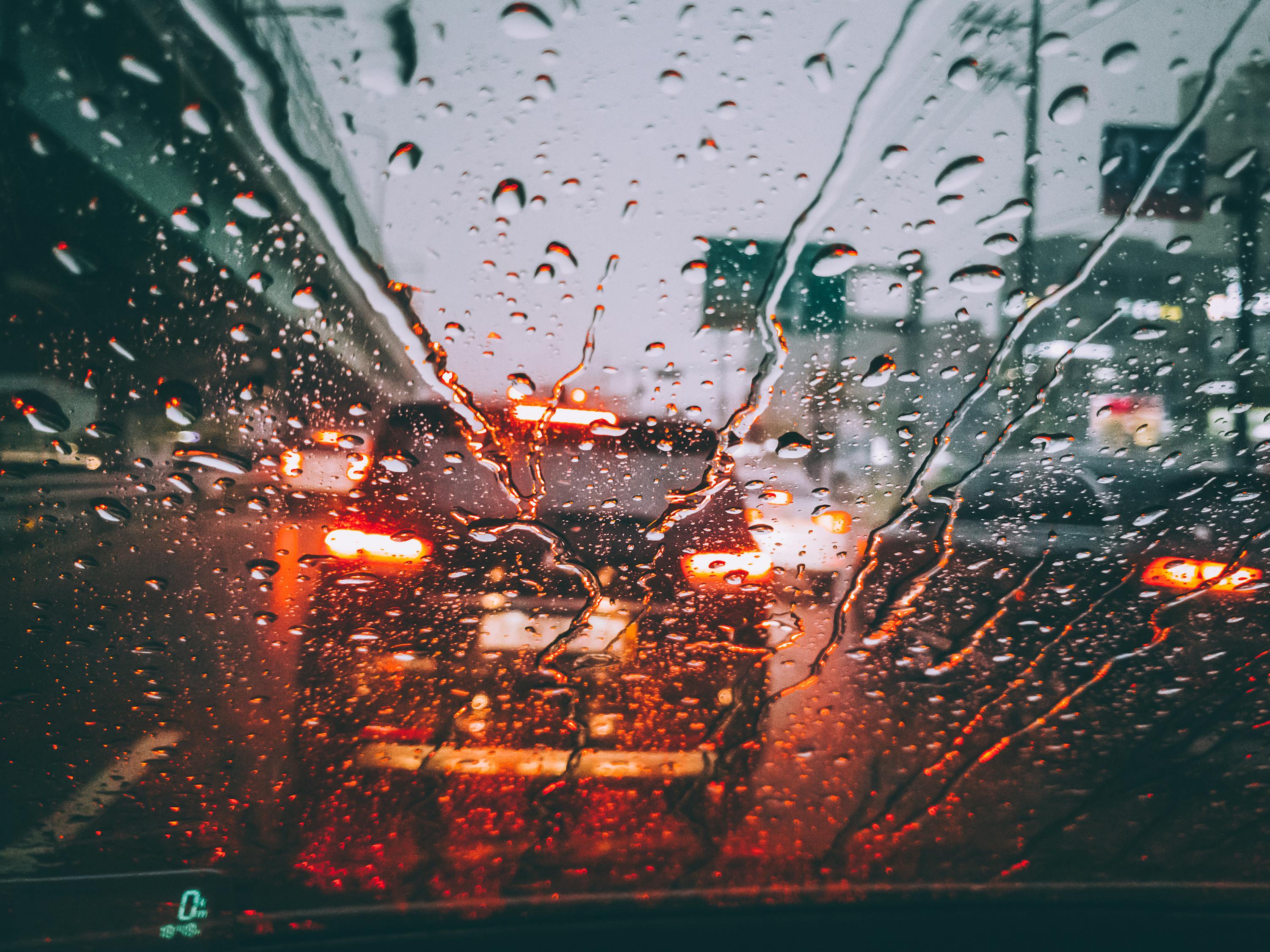 夢(mèng)境中的雨滴，一場(chǎng)夢(mèng)中雨的遐想