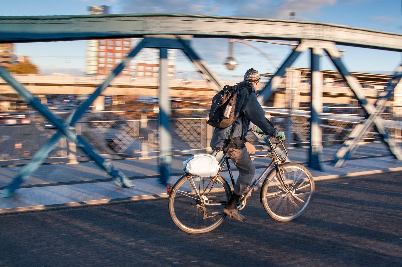 夢(mèng)到騎摩托車，究竟是何預(yù)兆？
