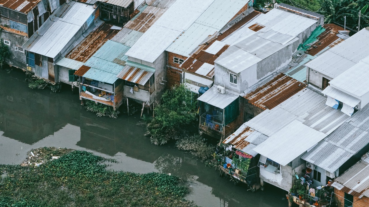 中共中央：加快建立租購并舉的住房制度，加快構(gòu)建房地產(chǎn)發(fā)展新模式