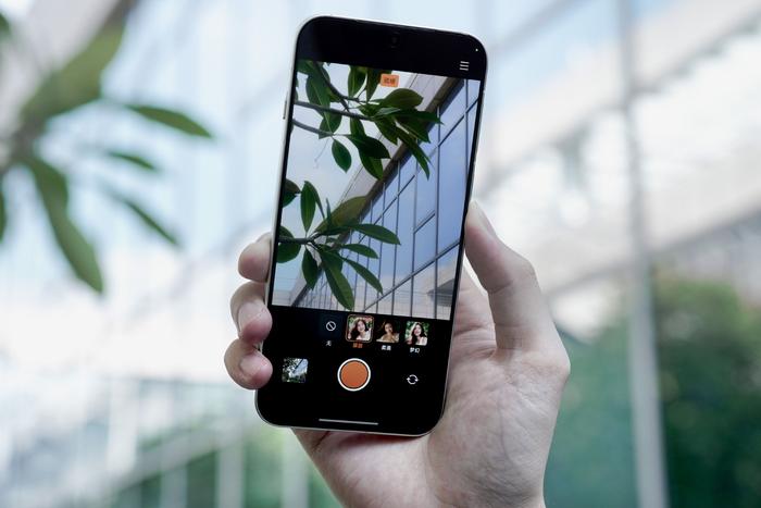 要輕薄又要潛望？OPPO Find X8可沖