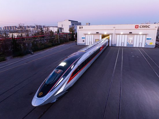 全球跑得最快的高鐵！CR450動車組樣車發(fā)布