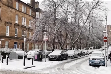 英國大降雪 多個機場跑道暫時關閉