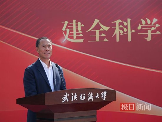 1000萬美元！知名校友穩(wěn)健醫(yī)療董事長李建全捐贈的這棟樓落成投用
