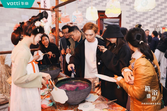 潮啟“新中式”，華帝新品發(fā)布會(huì)重構(gòu)“時(shí)尚健康生活”圖譜