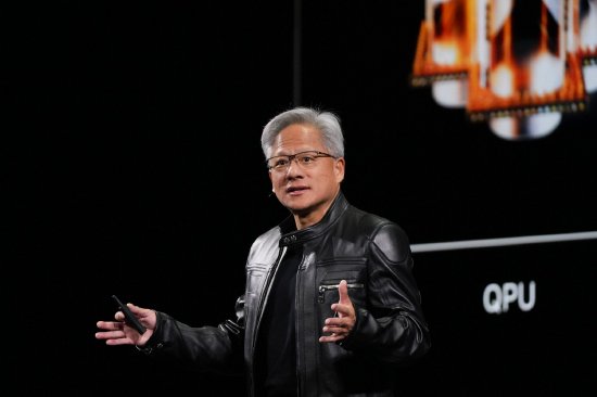 英偉達CEO黃仁勛：預計歐洲AI算力將在未來兩年增長10倍